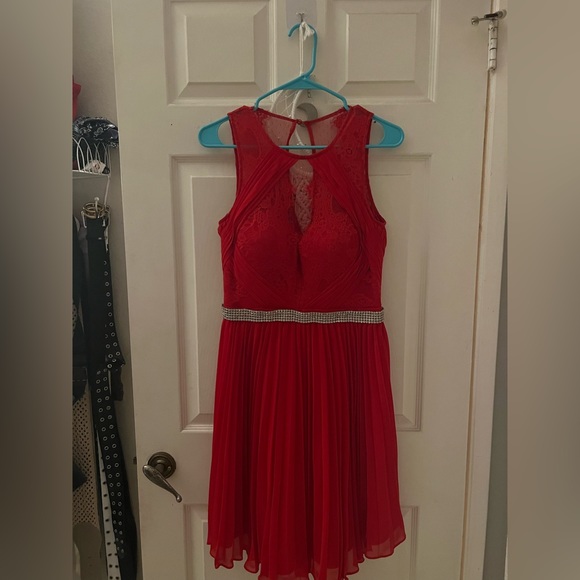 Red Dress - Picture 1 of 3